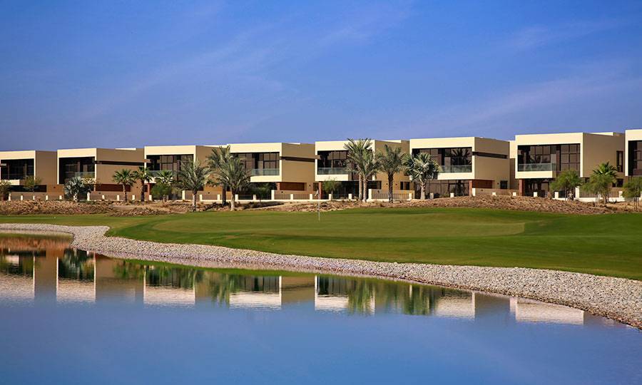 Green, Water Hazard, Trump International Golf Club, Dubai, United Arab Emirates