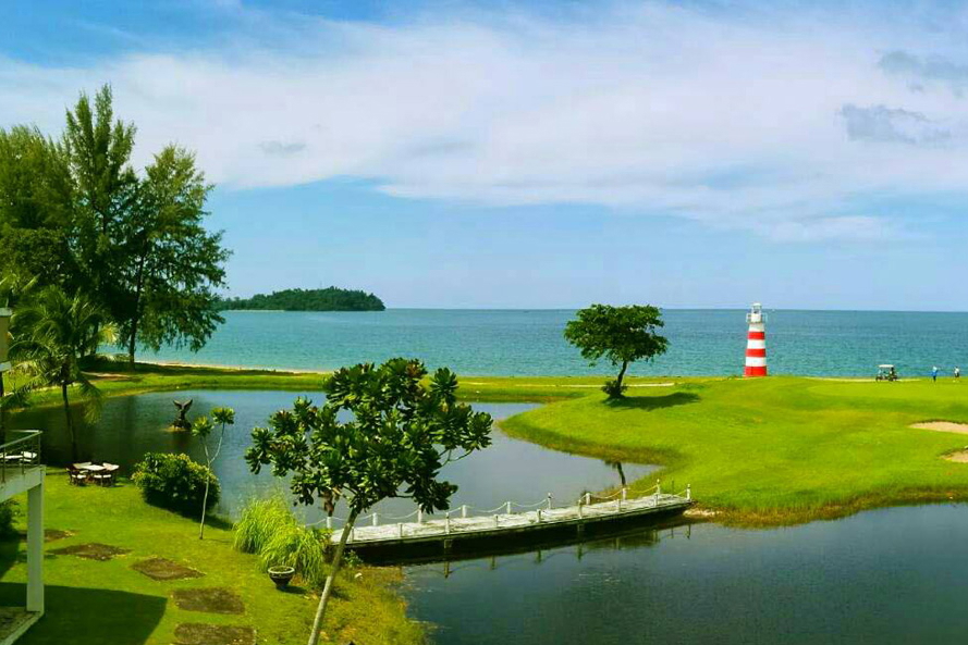 Green, Water Hazard, Clubhouse, Tublamu Navy Golf Course, Khao Lak, Thailand