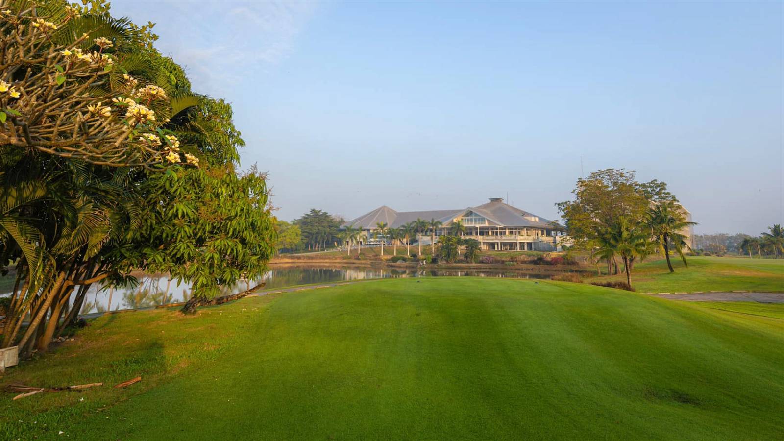 Tee Box, Uniland Golf & Country Club, Bangkok, Thailand