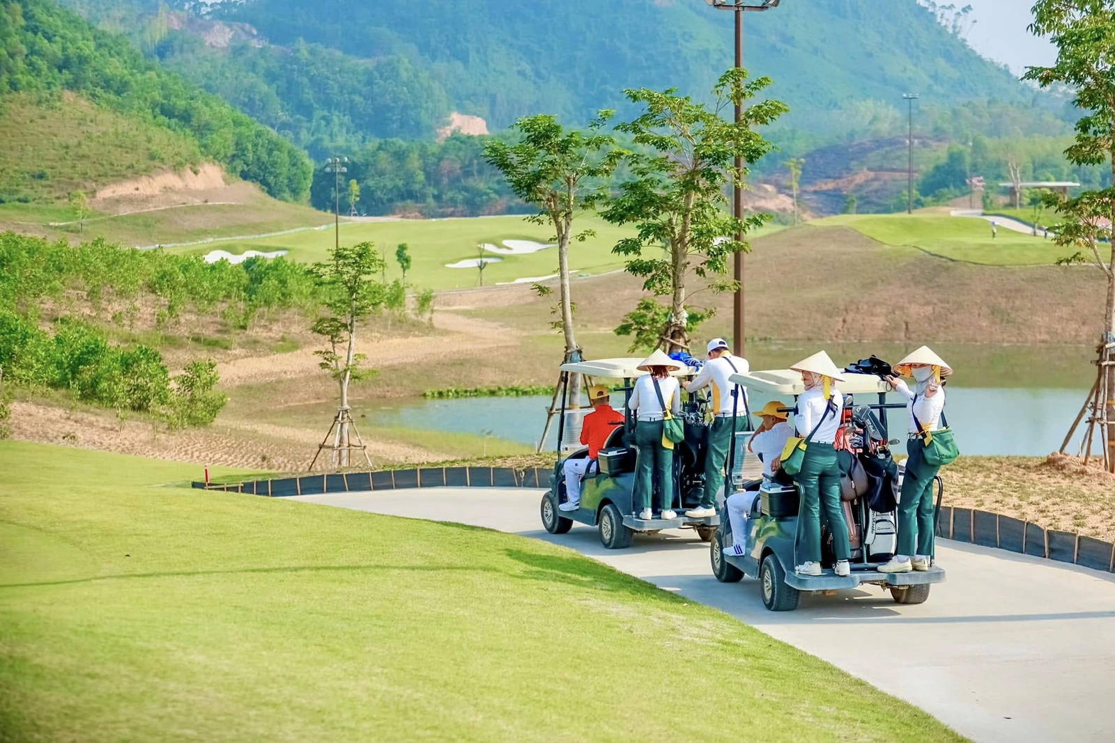 Caddie, Cart, Van Lang Empire Golf Club, Hanoi, Vietnam