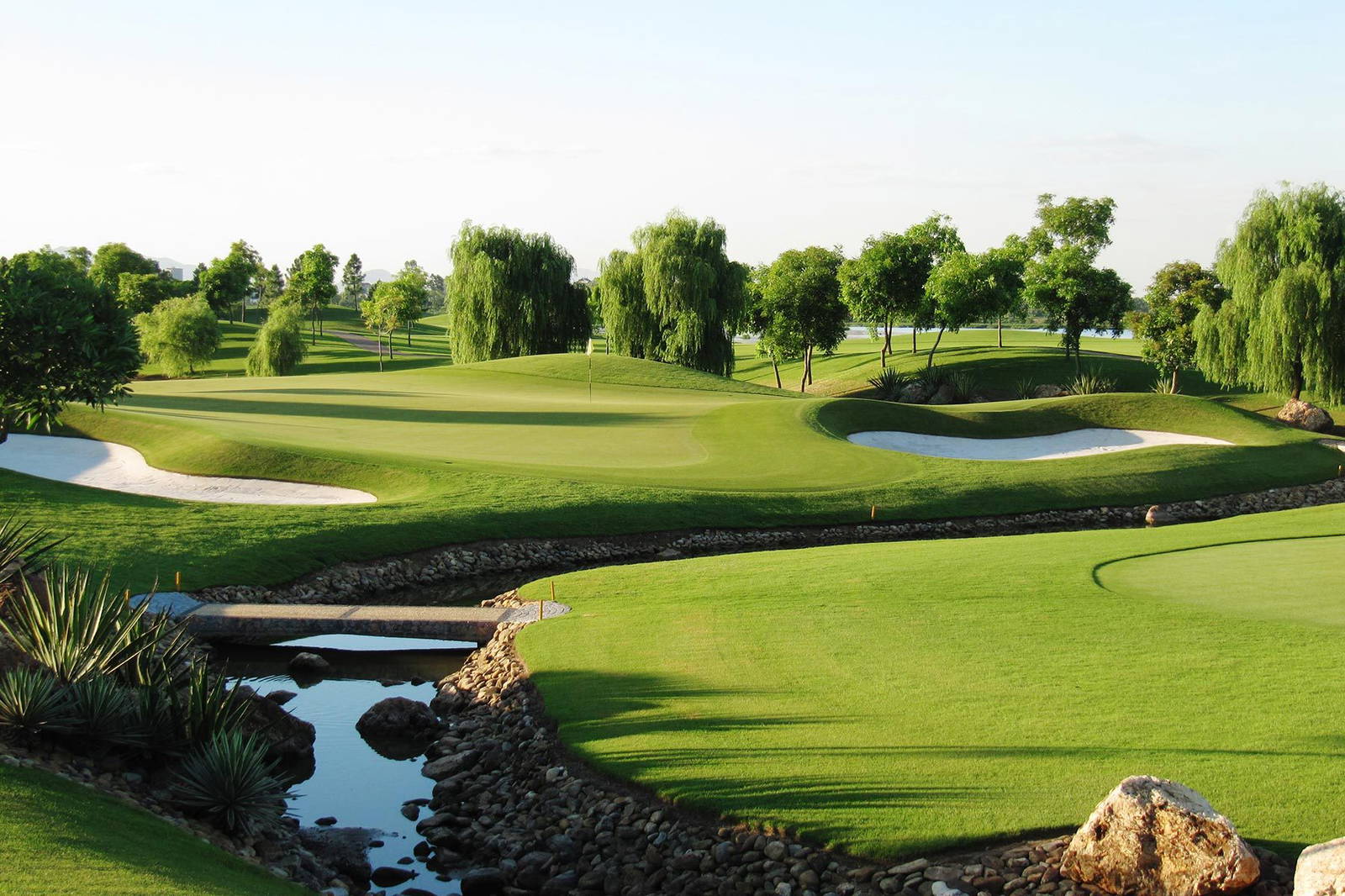 Green, Bunker, Van Tri Golf Club, Hanoi, Vietnam