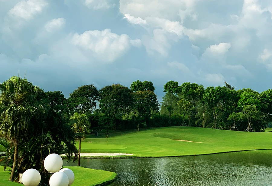 Green, Water Hazard, Van Tri Golf Club, Hanoi, Vietnam