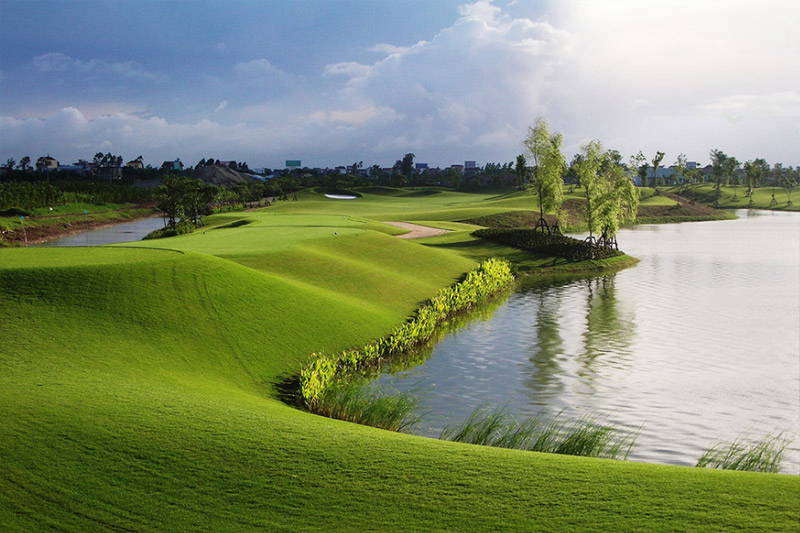 Tee Box, Water Hazard, Van Tri Golf Club, Hanoi, Vietnam