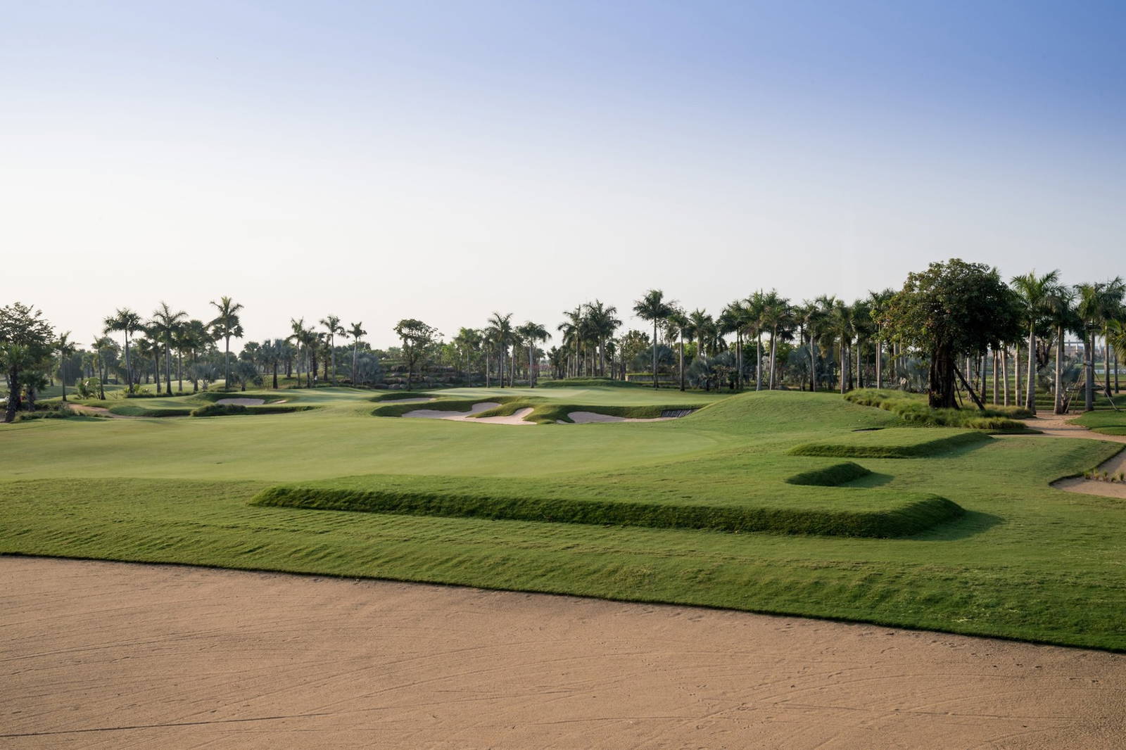 Approach, Vattanac Golf Resort (East Course), Phnom Penh, Cambodia