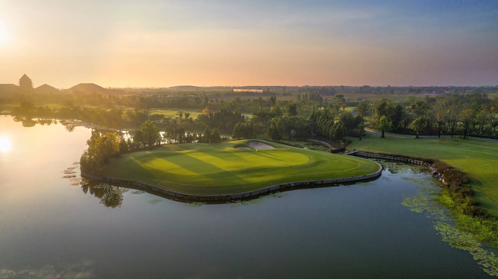 Island Green, Vattanac Golf Resort (West Course), Phnom Penh, Cambodia