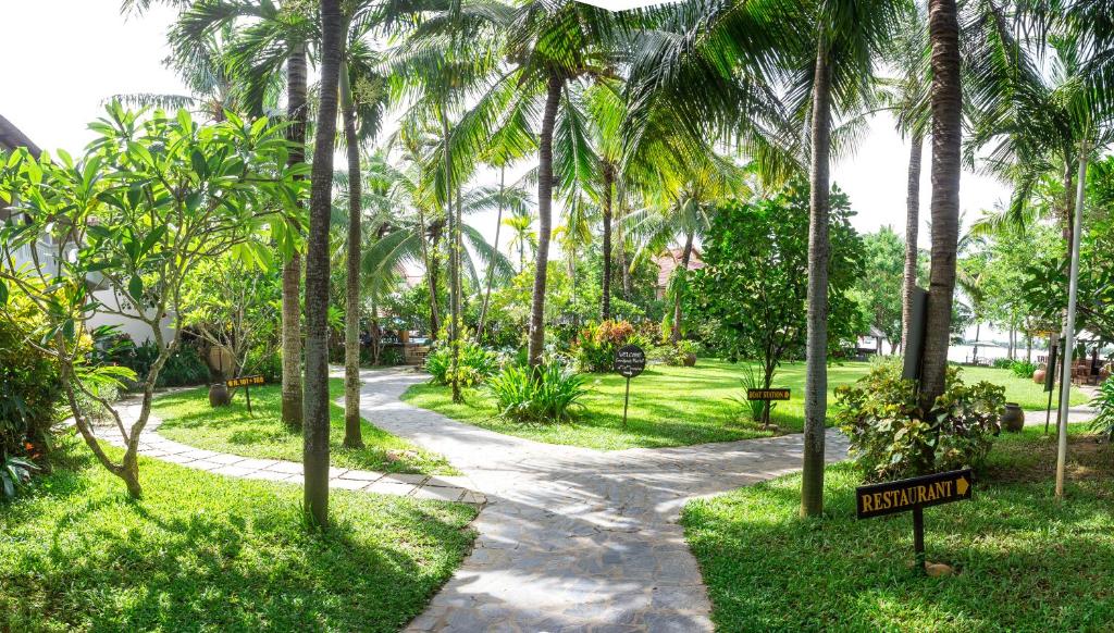 Vinh Hung Riverside Resort, Da Nang / Hoi An