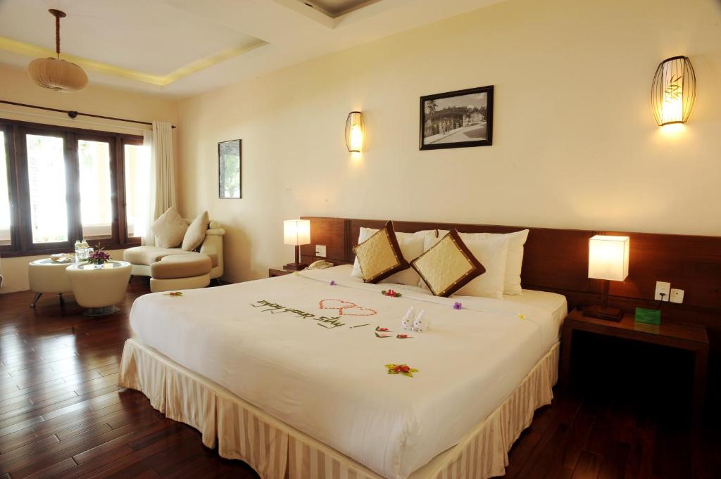 Vinh Hung Riverside Resort, Da Nang / Hoi An