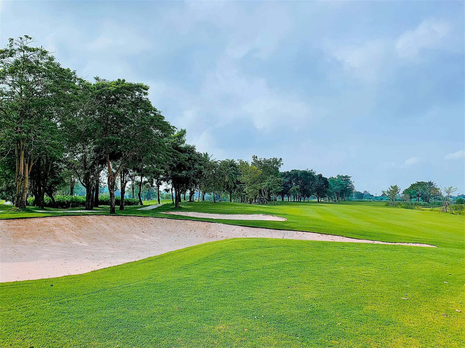 Fairway Bunker, Wangnoi Prestige Golf & Country Club, Bangkok, Thailand