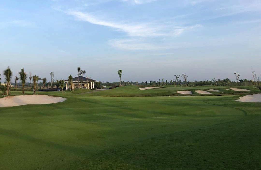 Approach, West Lakes Golf & Villas, Ho Chi Minh, Vietnam