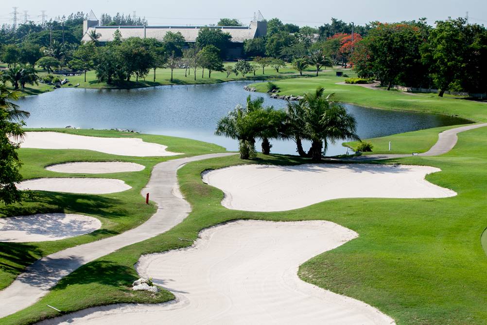 Fairway Bunker, Water Hazard, Windsor Park & Golf Club, Bangkok, Thailand