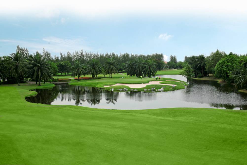 Island Green, Windsor Park & Golf Club, Bangkok, Thailand