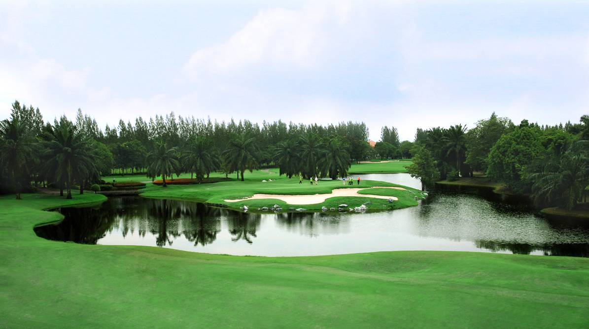 Island Green, Windsor Park & Golf Club, Bangkok, Thailand