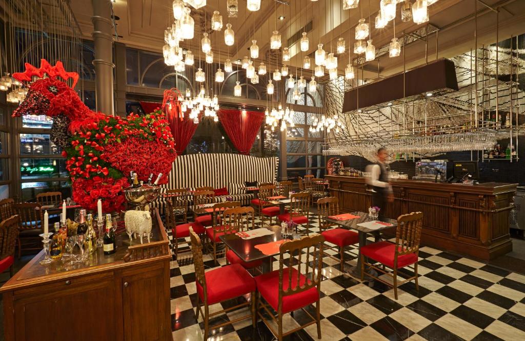 Woodlands Hotel & Resort, Pattaya, Thailand
